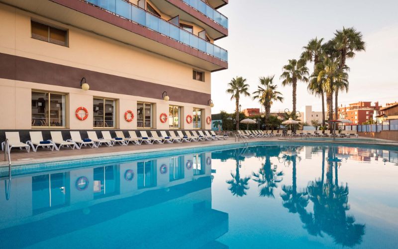 HTOP JADHE FAMILY HOTEL & SPA